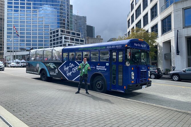 Big Bus Vancouver Hop-On Hop-Off Sightseeing Tour - Getting On at Canada Place and Using the App Map