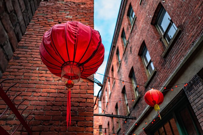 Experience Gastown Vancouver's Elite Walking Food Tour - The pace and timing: how a 3-hour walk keeps you from rushing