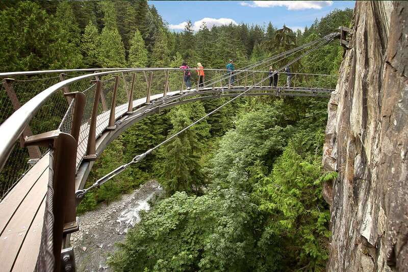 From Vancouver: Capilano Suspension Bridge & Grouse Mountain - Capilano Suspension Bridge: the big crossing and how to enjoy it more