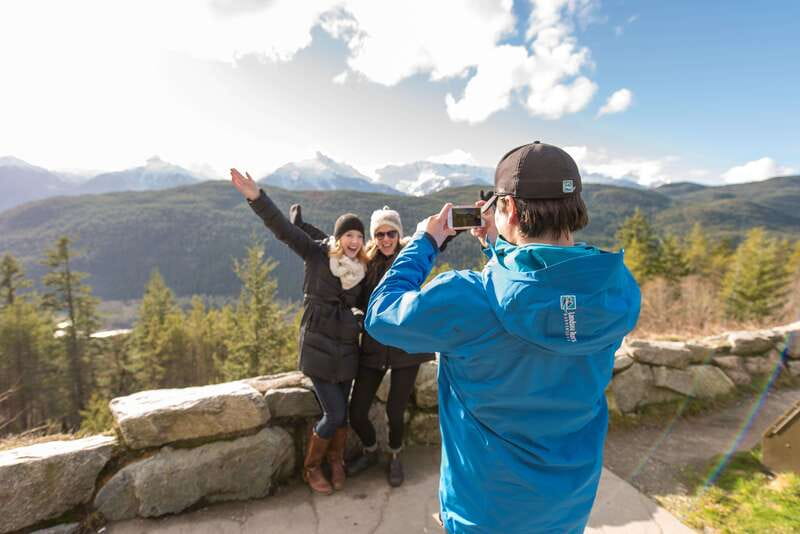 From Vancouver: Full-Day Whistler Tour - Stawamus Chief, Lions Gate, and Howe Sound: short stops with big payoffs