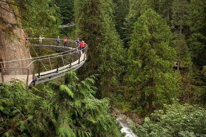 Grouse Mountain & Capilano Bridge Tour with Fish Hatchery - What to pack (and what to leave behind)