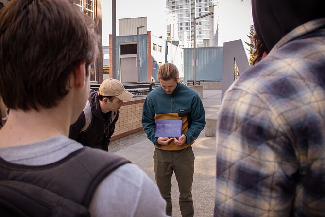 Hollywood North Film & TV Tour in Vancouver - Pace, Hills, Weather, and What to Wear