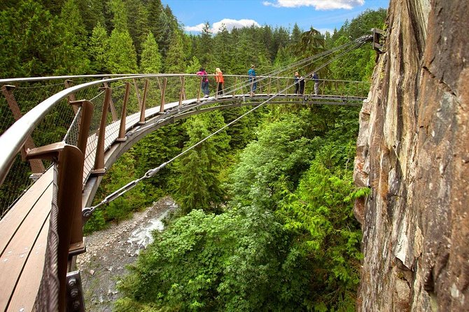 Private Tour: Vancouver Sightseeing and Capilano Suspension Bridge - Stanley Park: 405 hectares of Pacific-edge calm