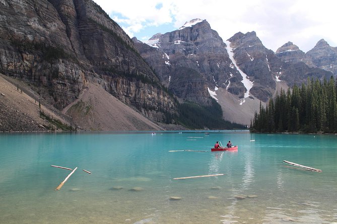 Rockies Western Canada Iconic Sites Tour - Okanagan Valley and the wine-tasting closeout in Kelowna
