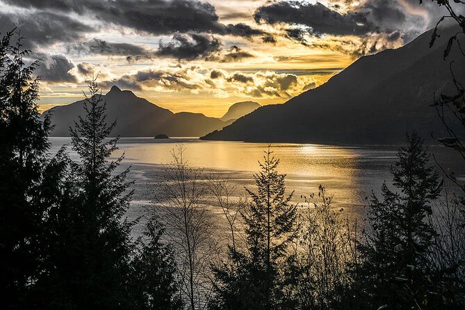 Sunset Boat Cruise in Vancouver - Who should book this Vancouver sunset cruise?