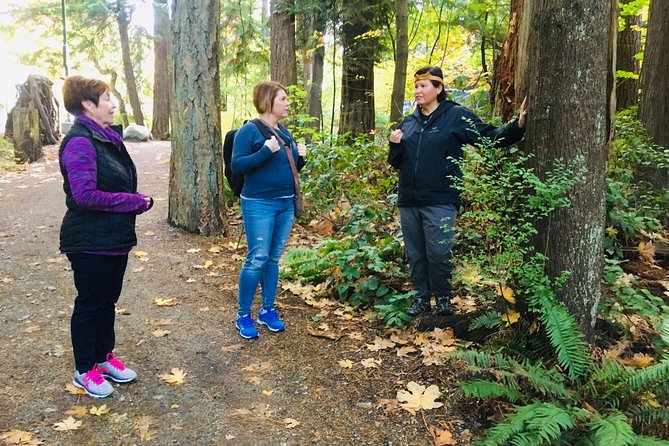 Talking Trees: Stanley Park Indigenous Walking Tour Led by a First Nations Guide - The Beaver Lake forest walk: what happens on the trail