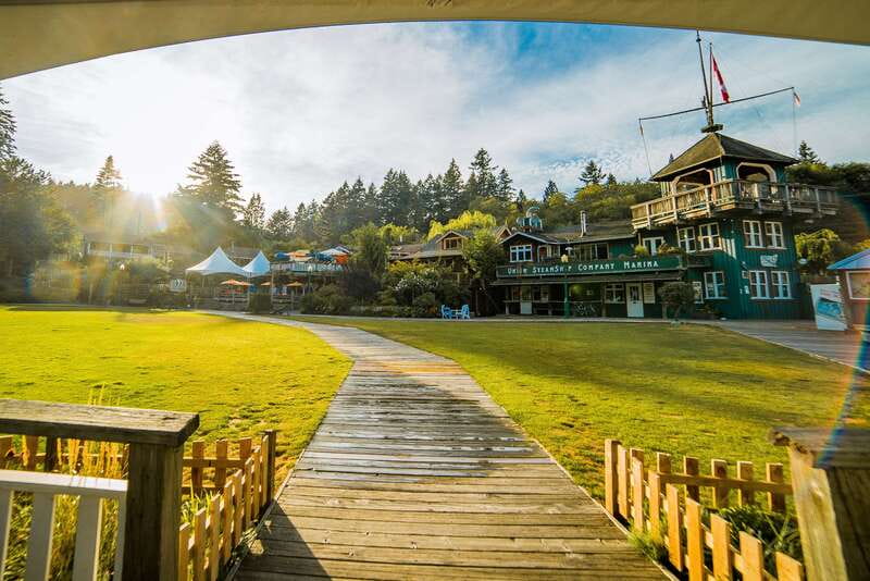 Vancouver: Bowen Island Boat Cruise with Dinner - Return to Vancouver: Howe Sound at Sunset