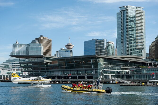 Vancouver City and Waterfall Waterfront Sightseeing Boat Tour - Wildlife spotting: what to look for (and how to not miss it)