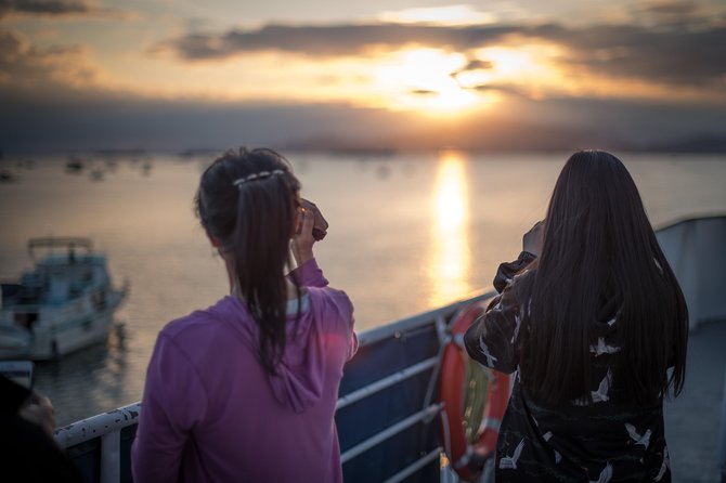 Vancouver Evening Dinner Cruise - Drinks, bar setup, and what not to assume