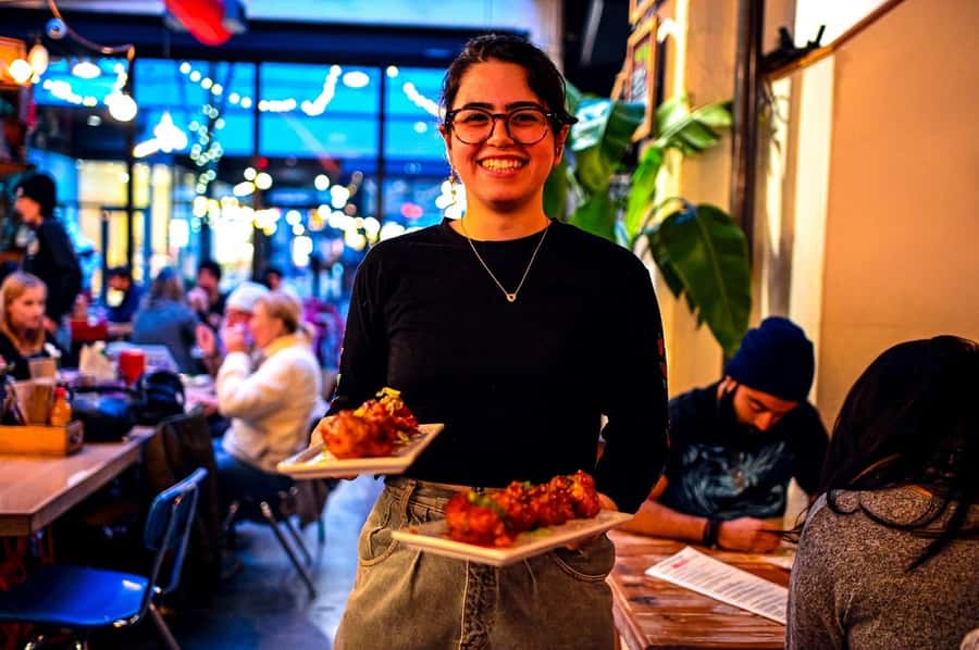 Vancouver: Guided Food and City History Tour - 3 hours in downtown Vancouver: what this tour really delivers