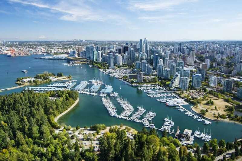 Vancouver: Small Group Tour w/Capilano & Grouse Mtn Lunch - Cliffwalk and treetop views: where the photos look like they belong on a postcard