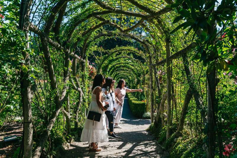 Vancouver: Victoria, Gulf Islands Cruise, & Butchart Gardens - FAQ