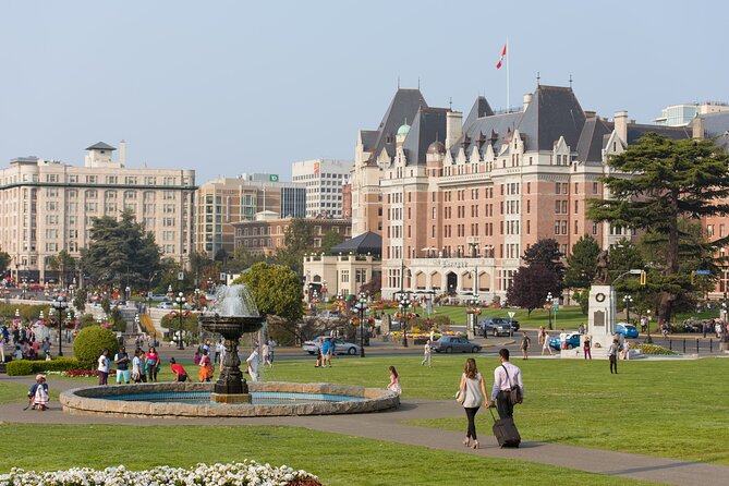 Victoria and Butchart Gardens, an Elevated Experience - Victoria on Foot: Government Street, Chinatown, the Inner Harbour, and the Empress Factor
