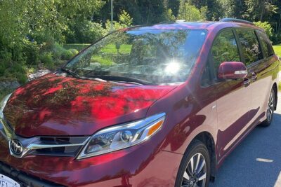Whistler Sightseeing Tour from Vancouver: See Horseshoe Bay and Shannon Falls - Lions Gate Bridge to West Vancouver: the drive is part of the show